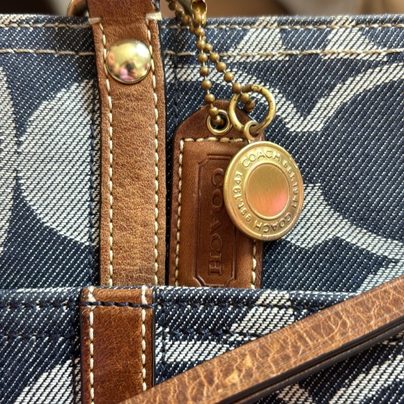 Coach signature stripe denim multifunction tote - Picture 9 of 9